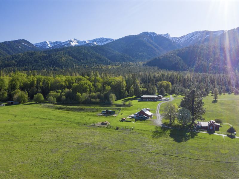 Incredible Timbered Setting : Ranch for Sale in Baker City, Baker