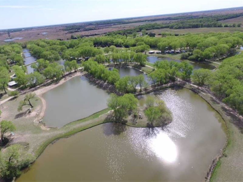 Petes Puddle 130 Acre Fish Farm : Burrton : Harvey County : Kansas