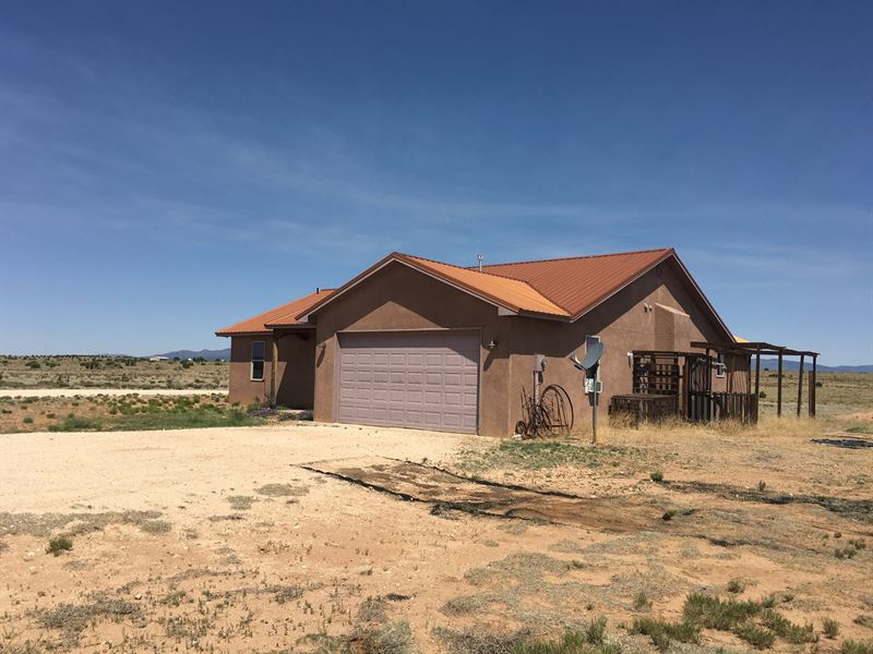 Country Home Acreage Central NM Ranch for Sale in Mountainair