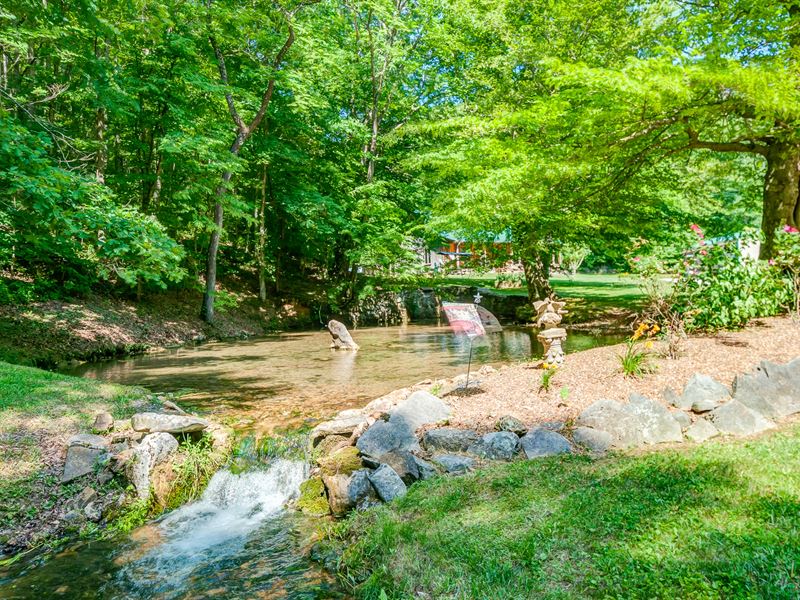 Gorgeous Home On Creek : Dickson : Dickson County : Tennessee