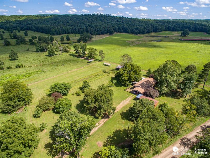 Small Farm with Home in Arkansas : Bluffton : Yell County : Arkansas