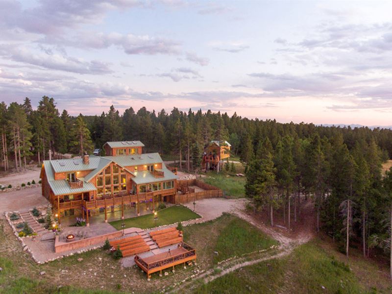 Sunburst Lodge : Ranch for Sale in Casper, Natrona County, Wyoming