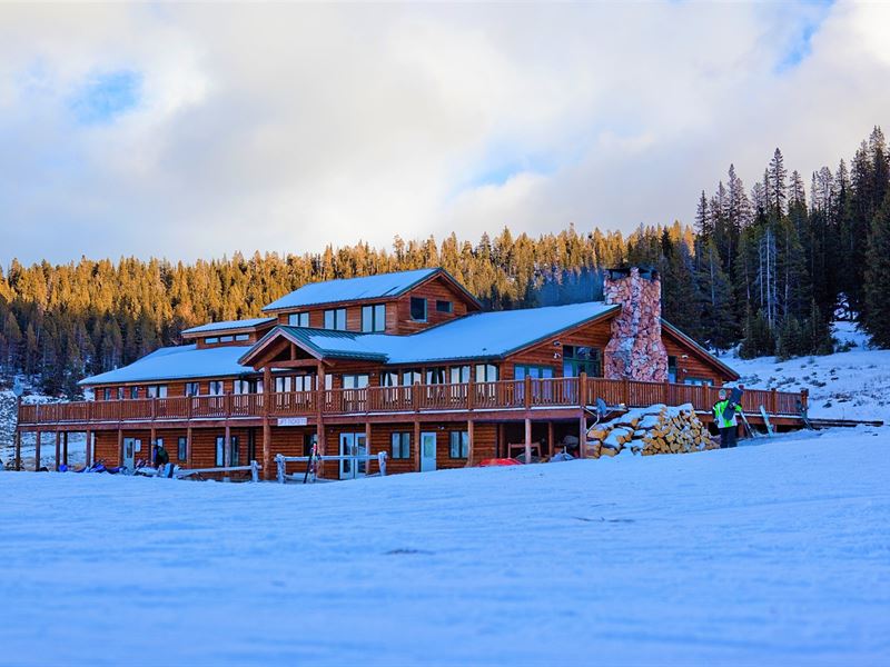 Ski Resort & Event Venue Washakie : Ten Sleep : Washakie County : Wyoming