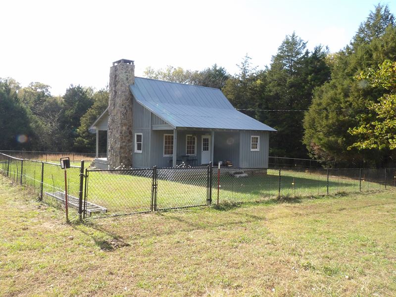 Beautiful Farm with Cabin, Creeks : Pikeville : Bledsoe County : Tennessee