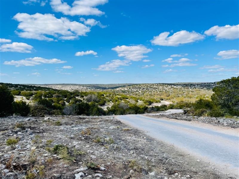 Newby Hills, Lot 22 : Rocksprings : Edwards County : Texas