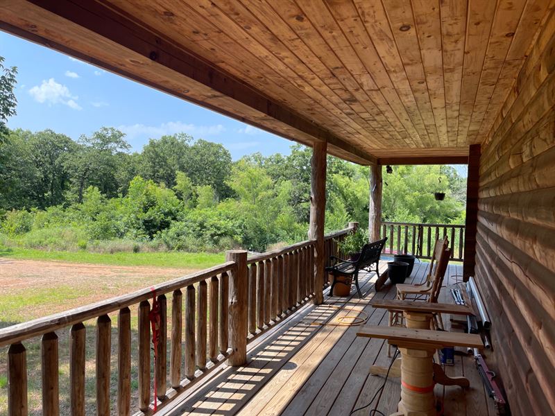 Beautiful Log Home on 67 Acres : Mill Creek : Johnston County : Oklahoma