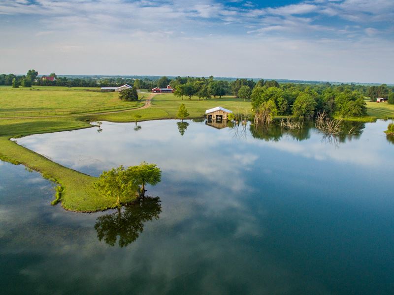 Stunning Tlm Ranch : Paris : Lamar County : Texas