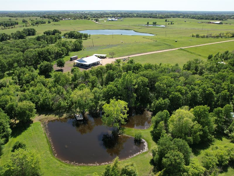 Barndo on 41 Ac Bell & Milam County : Rogers : Milam County : Texas