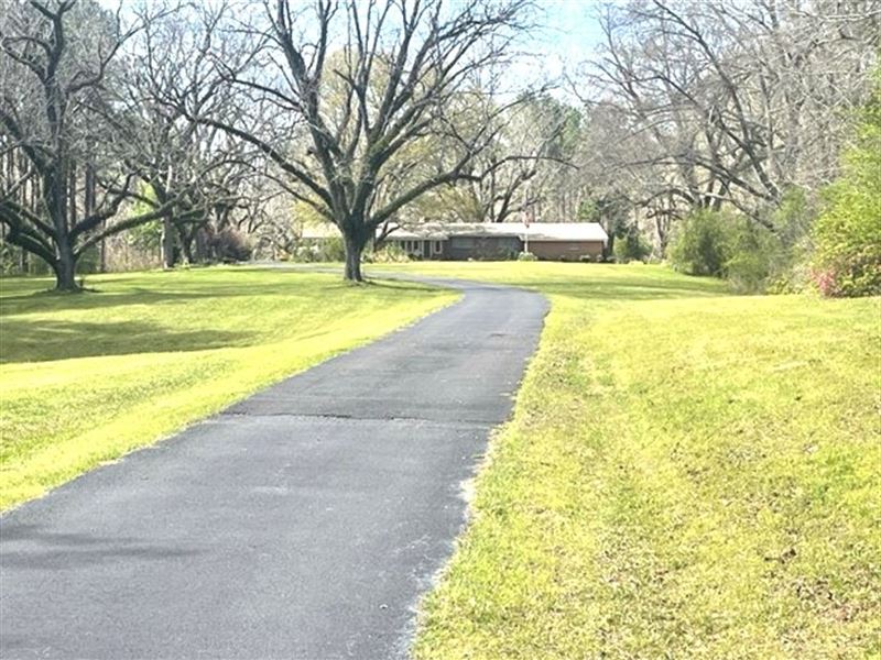 27.78 Acres with A Home in Claiborn : Utica : Claiborne County : Mississippi