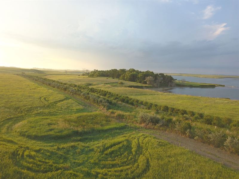 Hidden Hill Lodge & Land : Roslyn : Day County : South Dakota