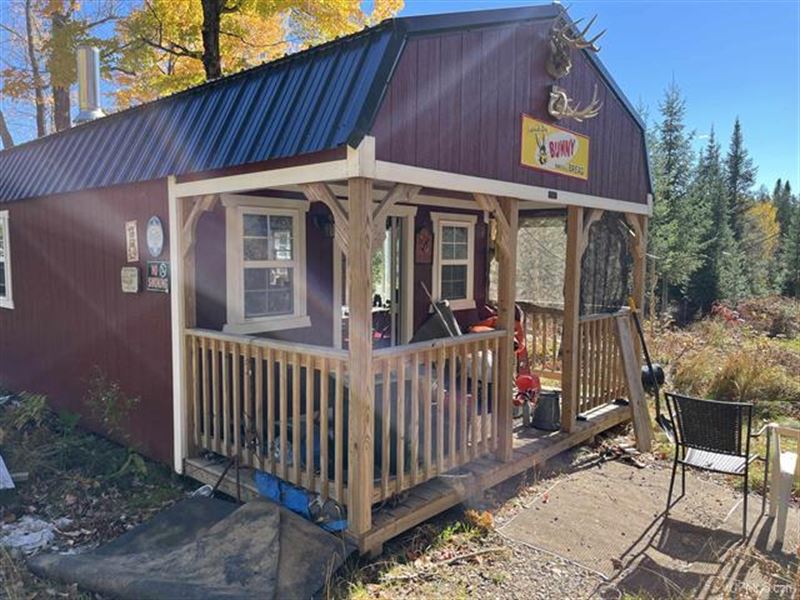 10 Acre Secluded Deer Camp : Channing : Dickinson County : Michigan