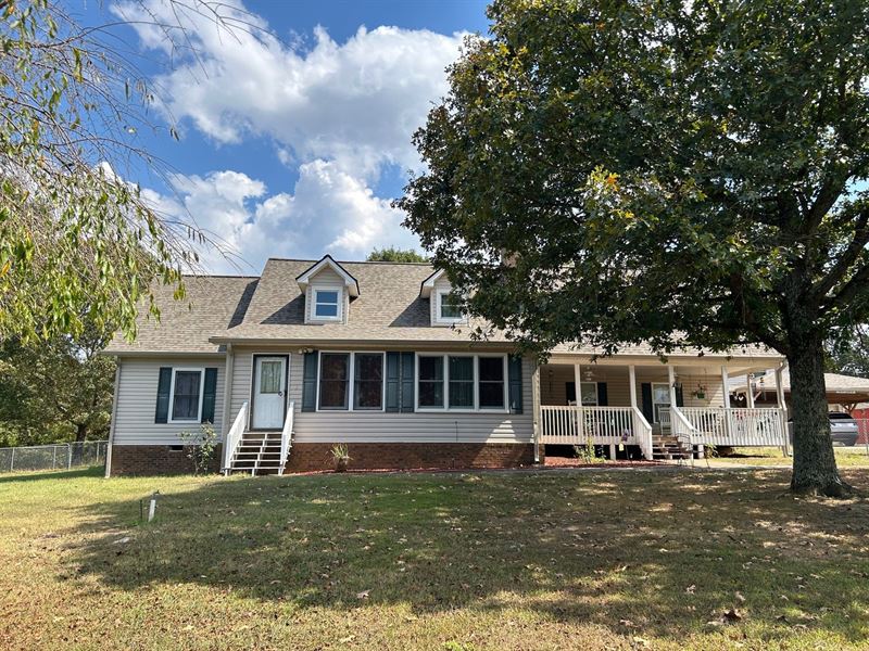 Auction, 4Br / 3 BA House & 12 Ac : Adairsville : Bartow County : Georgia