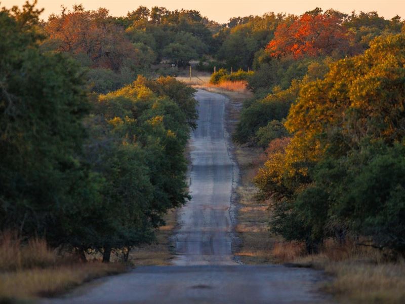 Shin Oak Ranch : Hunt : Kerr County : Texas