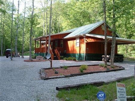 Bear Creek Hunting and Lodge : Burkesville : Cumberland County : Kentucky